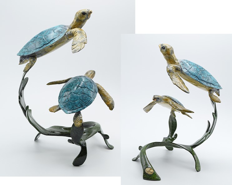 Mother and Baby Sea Turtles, sculpture by Brian Arthur